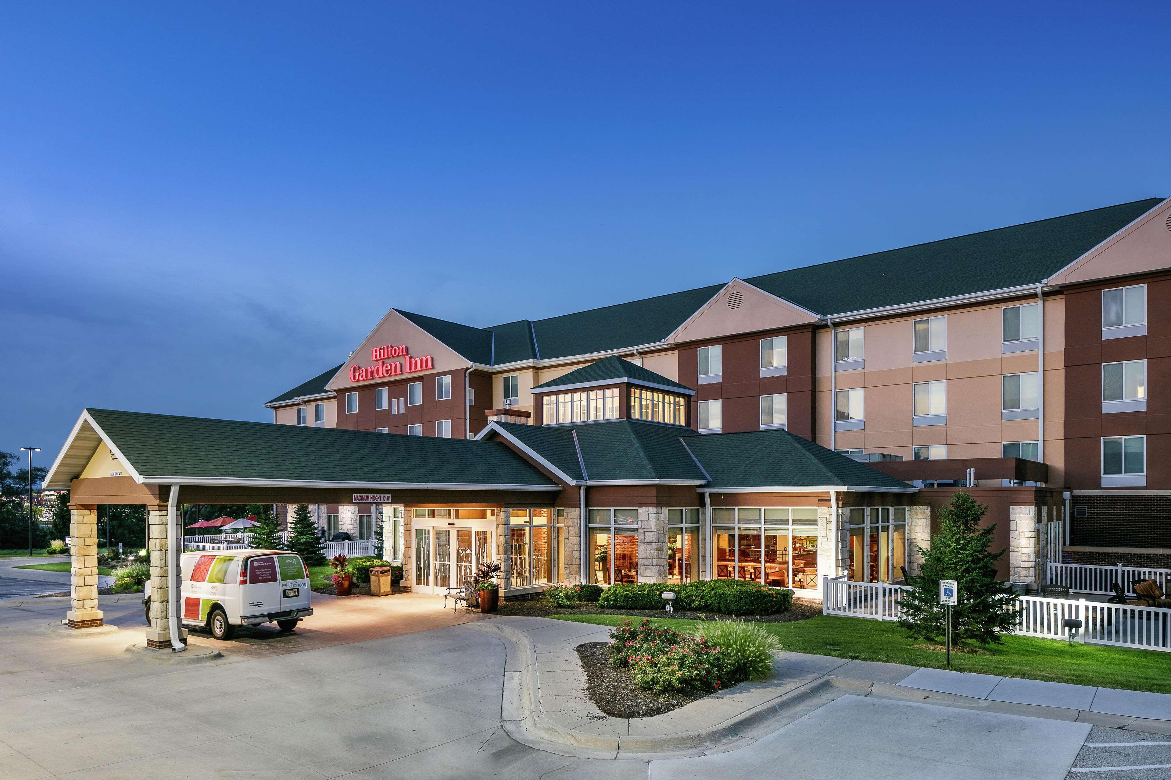 Hilton Garden Inn Omaha West Екстериор снимка