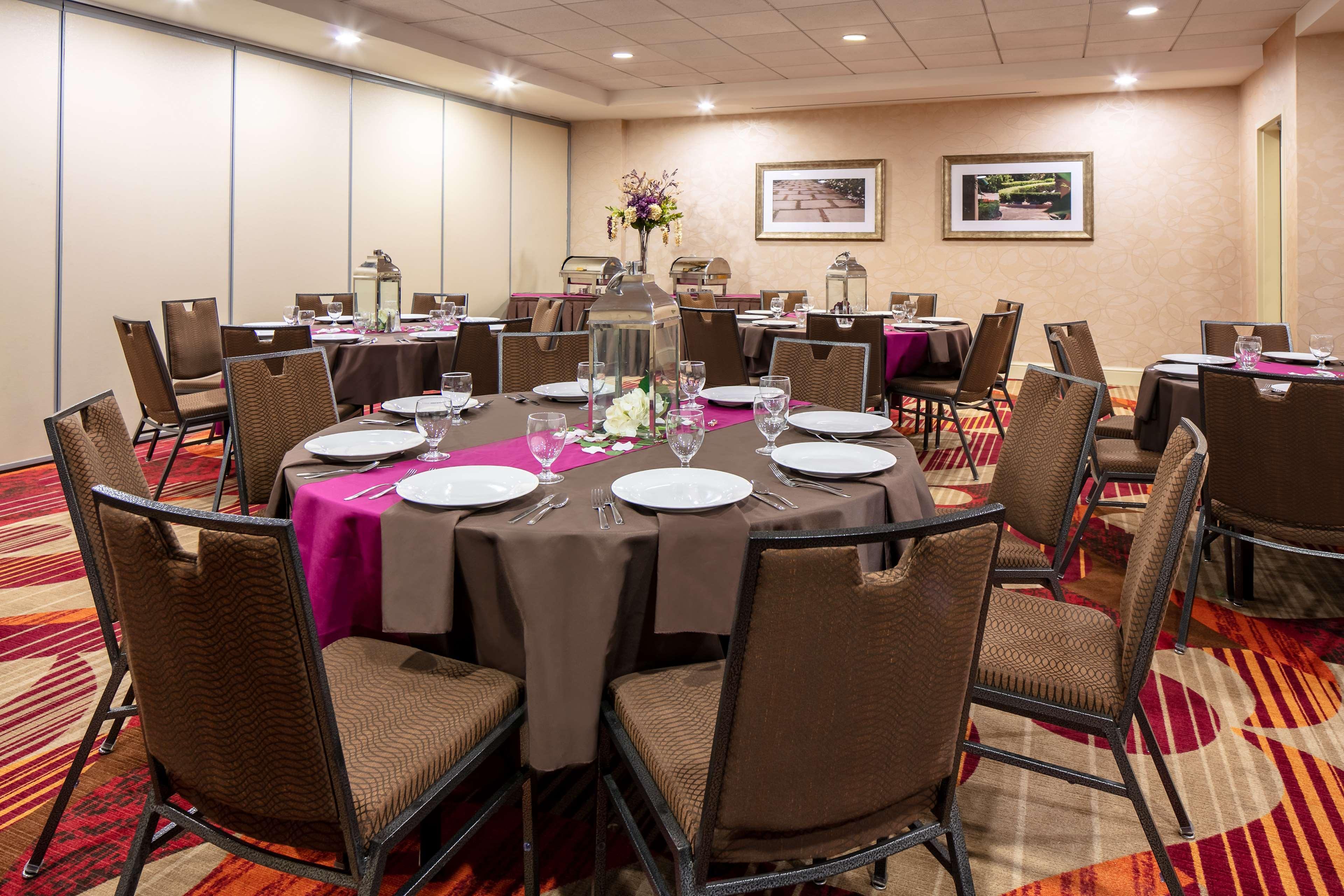 Hilton Garden Inn Omaha West Екстериор снимка