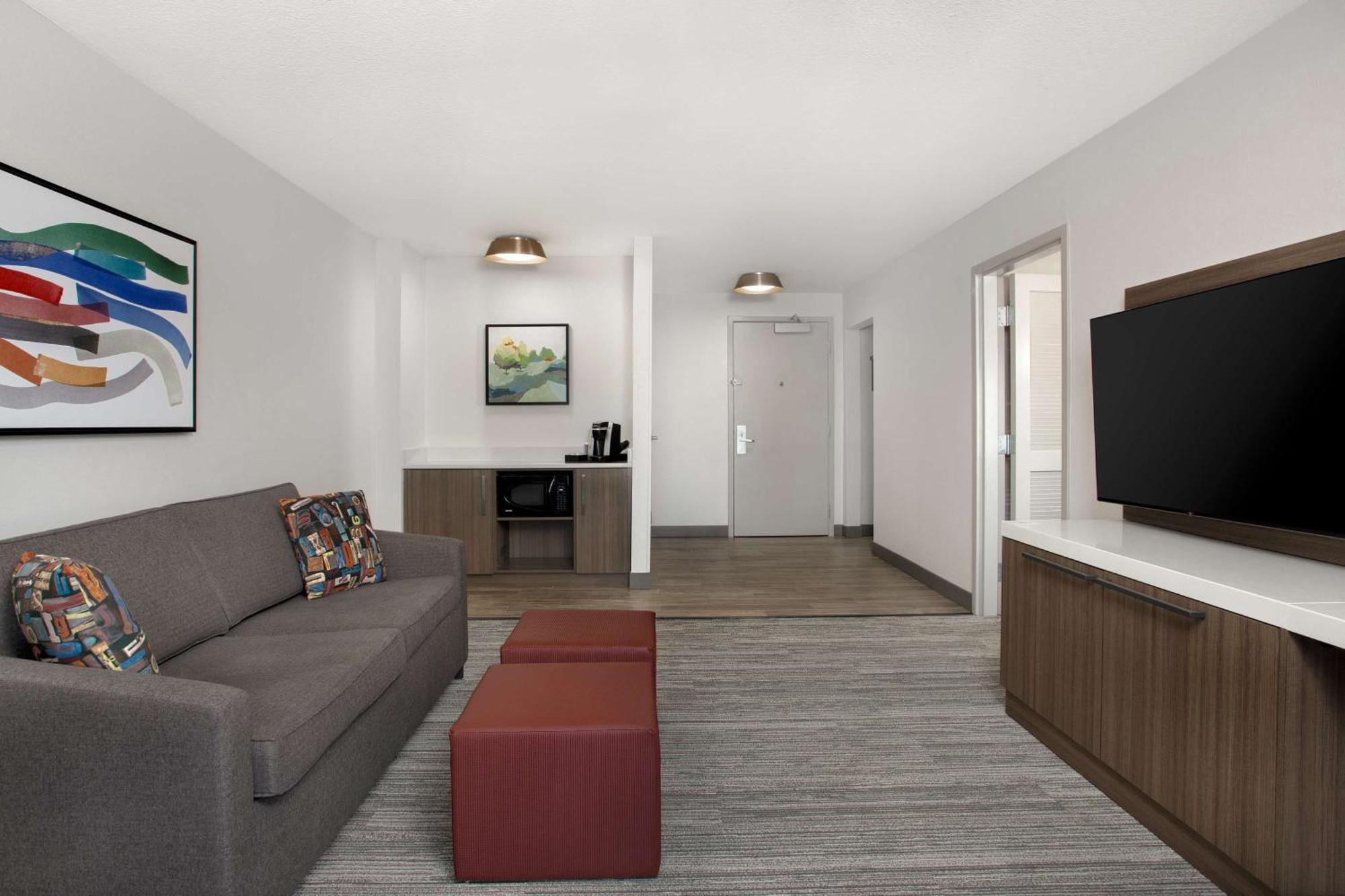 Hilton Garden Inn Omaha West Екстериор снимка