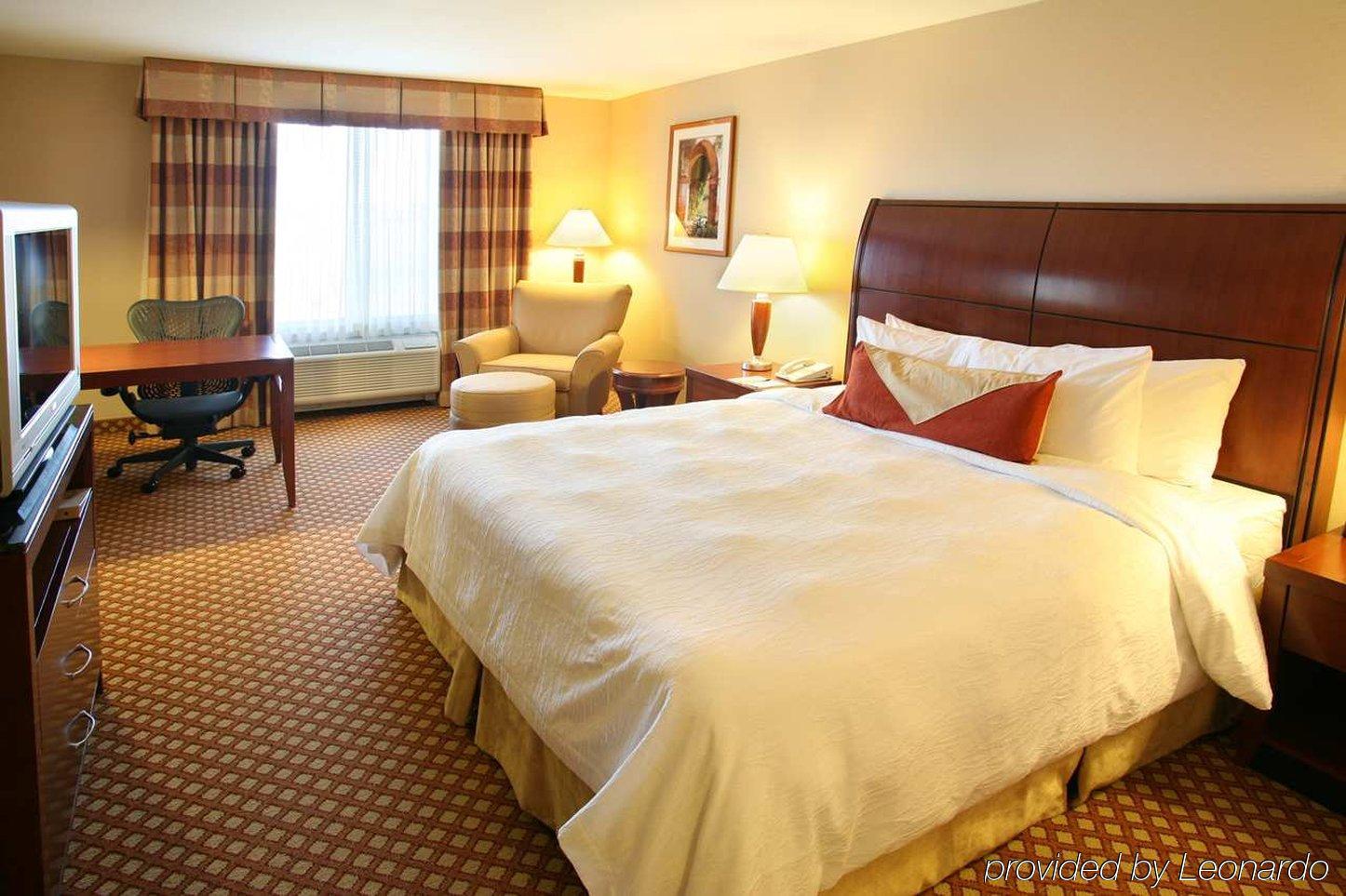 Hilton Garden Inn Omaha West Стая снимка